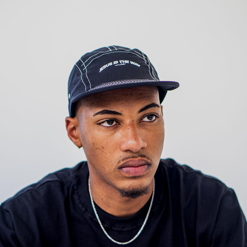 BONÉ FIVE PANEL JESUS IS THE WAY